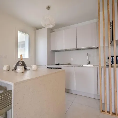 Апартаменты Les Roseaux Bleus Ла-Рошель