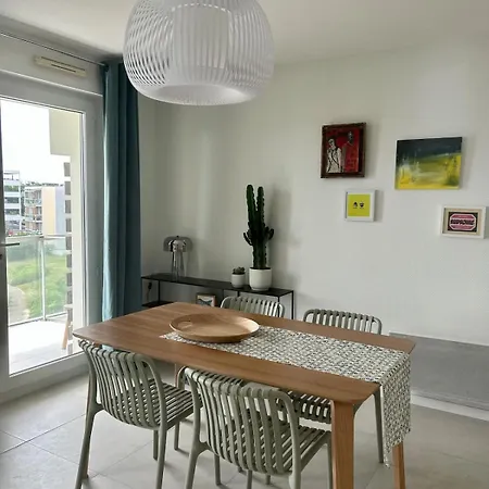 Апартаменты Les Roseaux Bleus *